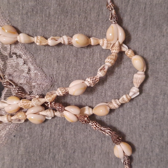 3 Seashell Necklaces Beautiful - Picture 7 of 7